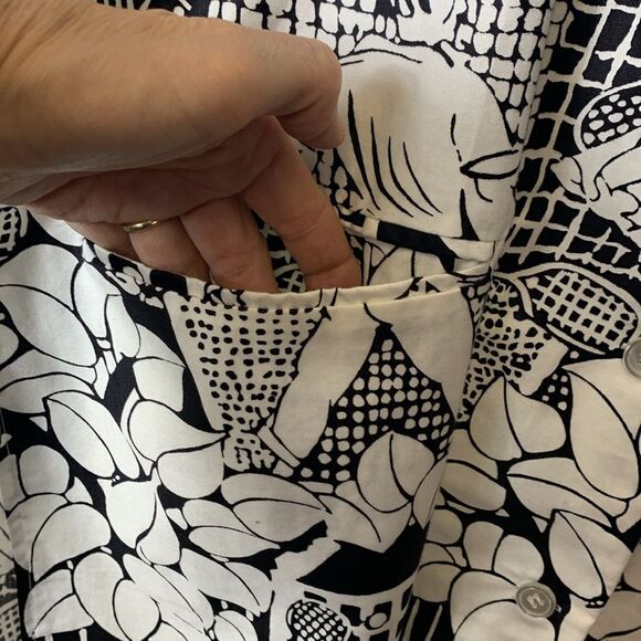 Vintage 80s Gil Aimbez Black White Tennis Player Print SS Button Up Tunic Sz 10 - Picture 9 of 15